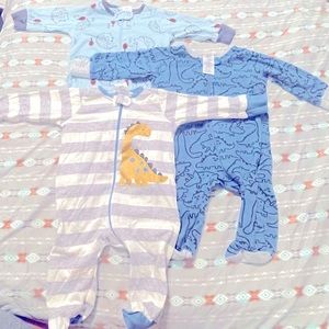 Gerber, 0-3 month, footed onesies and 0-3 matching beanies